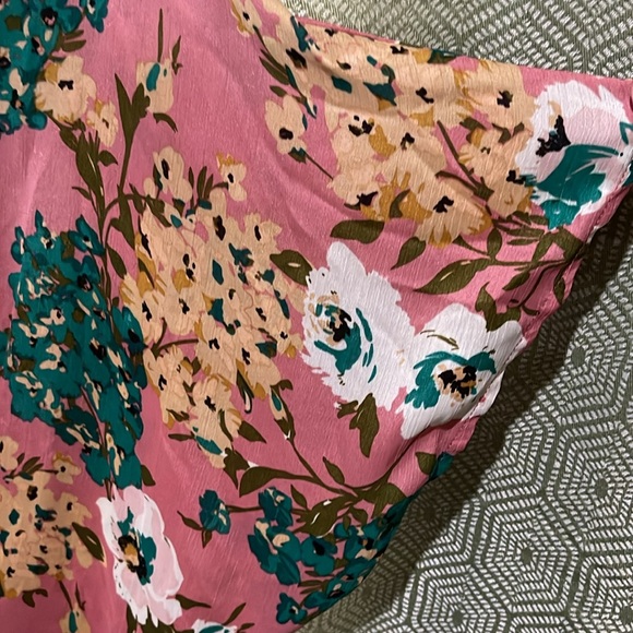 Umgee size small and large wrap knotted front kimono sleeve blouse preloved - Picture 11 of 13